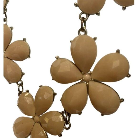Large Peach Molded Faceted Flower Chain Link Collar Gold Tone Necklace 21” - Picture 4 of 7